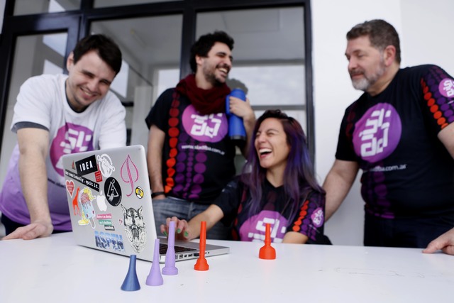Con impresoras 3D investigadores de la UNLP crean instrumentos musicales con fines sociales Con impresoras 3D investigadores de la UNLP crean instrumentos musicales con fines sociales