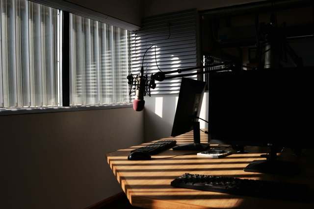 En un día histórico, Radio Universidad estrenó estudios realizados por egresadxs de la escuela de oficios. En un día histórico, Radio Universidad estrenó estudios realizados por egresadxs de la escuela de oficios.