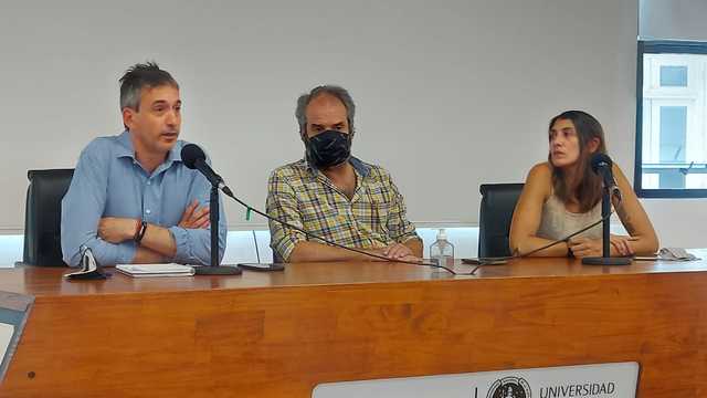 Equipamiento informático para acompañar la trayectoria educativa de niños y adolescentes Equipamiento informático para acompañar la trayectoria educativa de niños y adolescentes