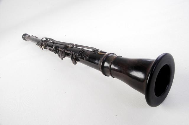 Oboe (Museo Azzarini, UNLP) Oboe (Museo Azzarini, UNLP)