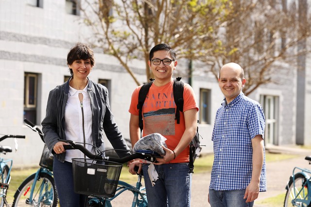 Estudiantes de la UNLP recibieron su Bicicleta Universitaria Estudiantes de la UNLP recibieron su Bicicleta Universitaria