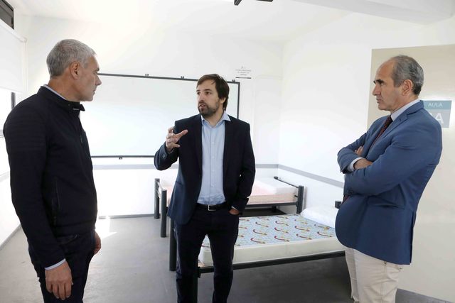 Visita de autoridades de Salud a los hospitales de campaña cedidos por la UNLP