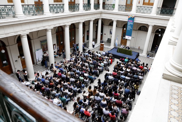 Encuentro de Becarios de La UNLP Encuentro de Becarios de La UNLP