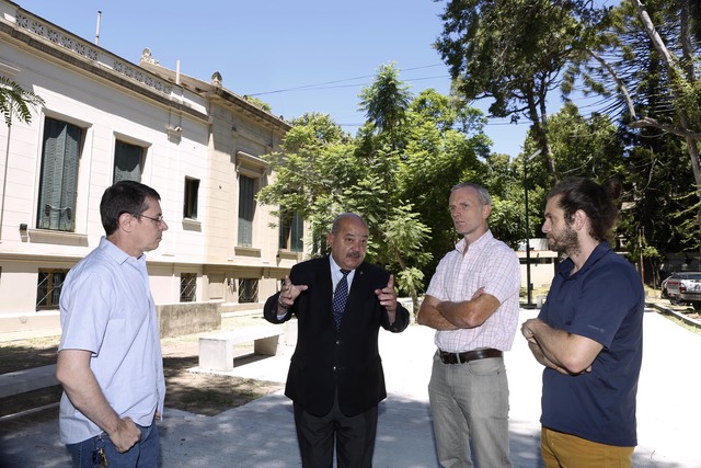 Con obras en Exactas, avanza el plan de puesta en valor del espacio público Con obras en Exactas, avanza el plan de puesta en valor del espacio público