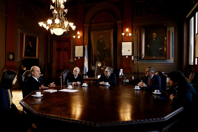 Convenio entre la UNLP y la Fundación Argentina de Nanotecnología Convenio entre la UNLP y la Fundación Argentina de Nanotecnología