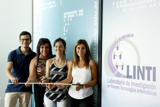 La UNLP desarrolla un bastón y anteojos inteligentes para personas con capacidad visual y ceguera La UNLP desarrolla un bastón y anteojos inteligentes para personas con capacidad visual y ceguera