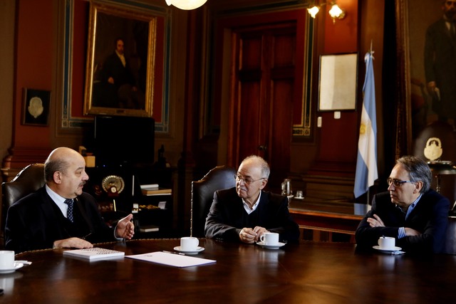 Convenio entre la UNLP y la Fundación Argentina de Nanotecnología Convenio entre la UNLP y la Fundación Argentina de Nanotecnología