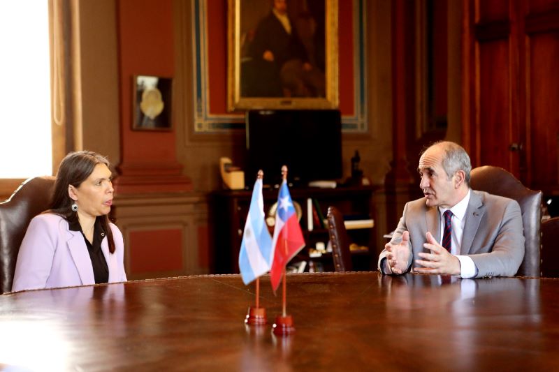 Visita de la embajadora de Chile