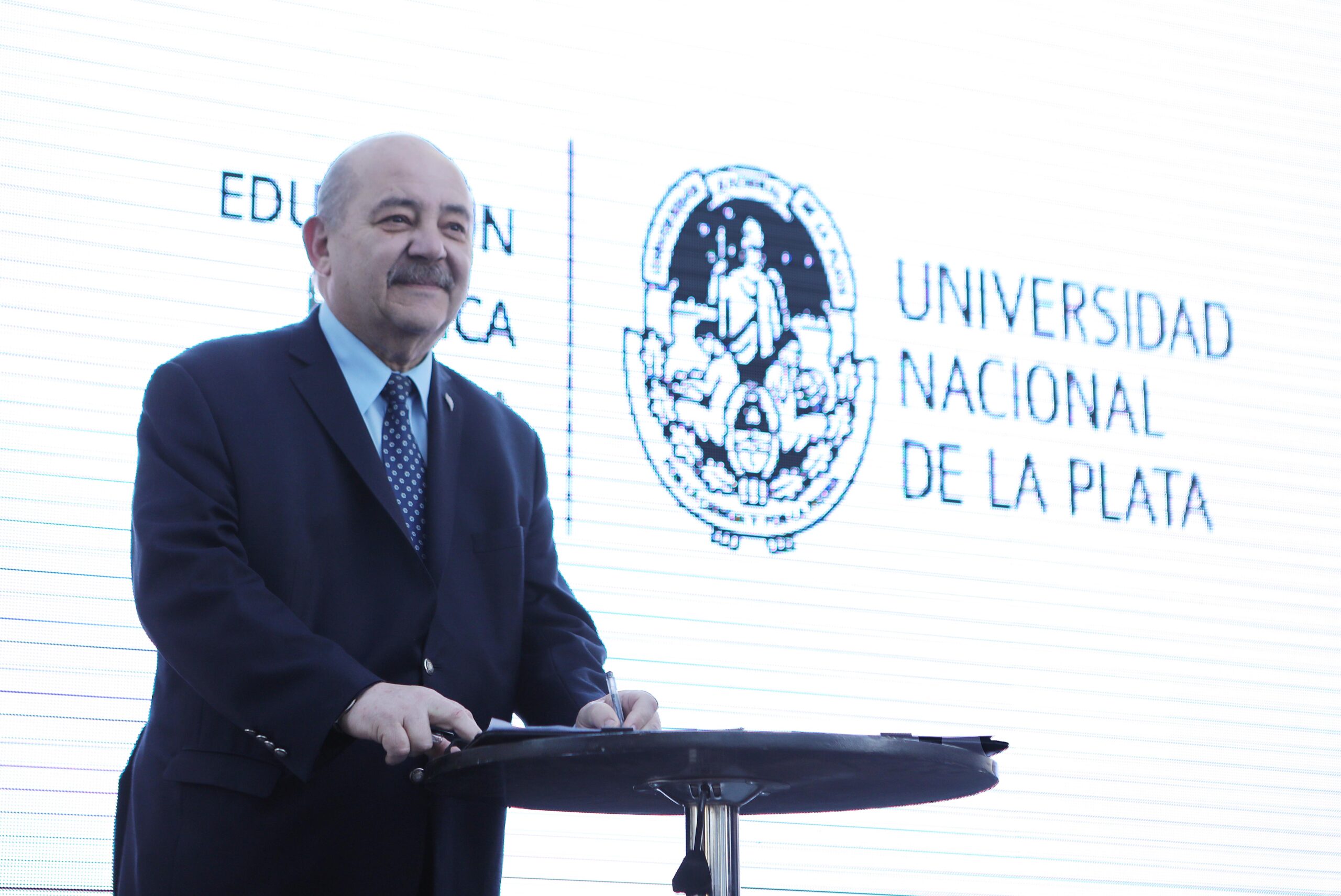 Fernando Tauber, Doctor Honoris Causa de la Universidad de Avellaneda