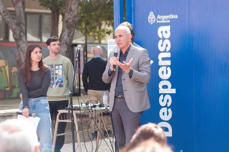 López Armengol visited “La Despensa”, an initiative of popular, social and solidarity economy » UNLP