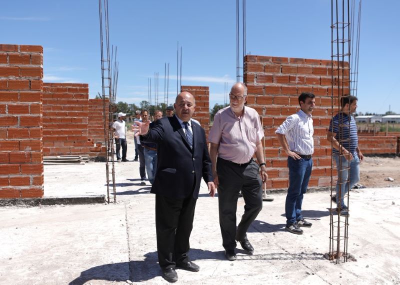 La UNLP construye tres obras de gran magnitud en el barrio nodocente de Berisso