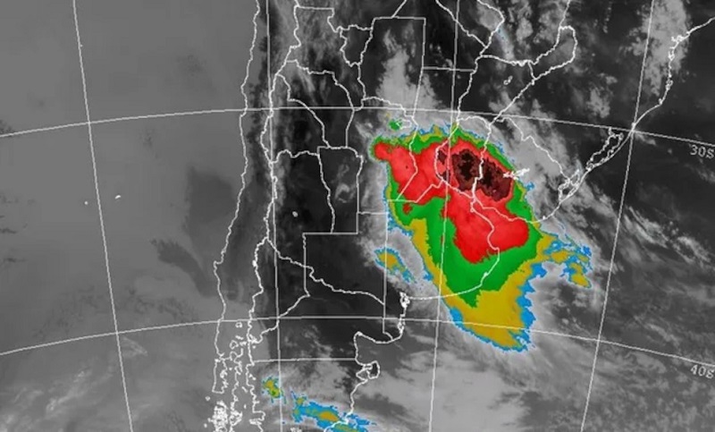 Cazadora de tormentas: la mirada de una experta de la UNLP en rayos y precipitaciones extremas  