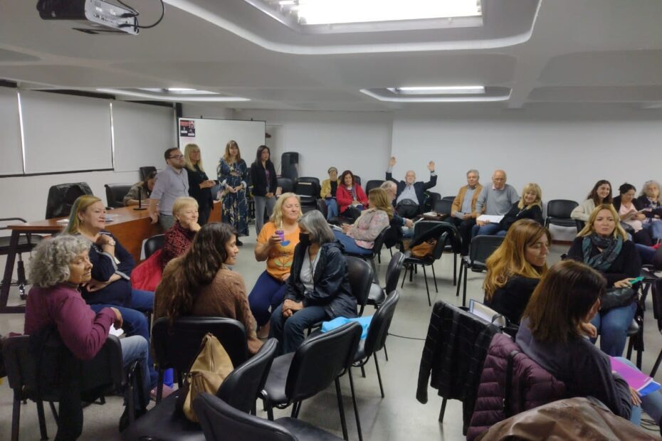 Presentación de las Jornadas 2024 de Actualización sobre la temática Personas Mayores