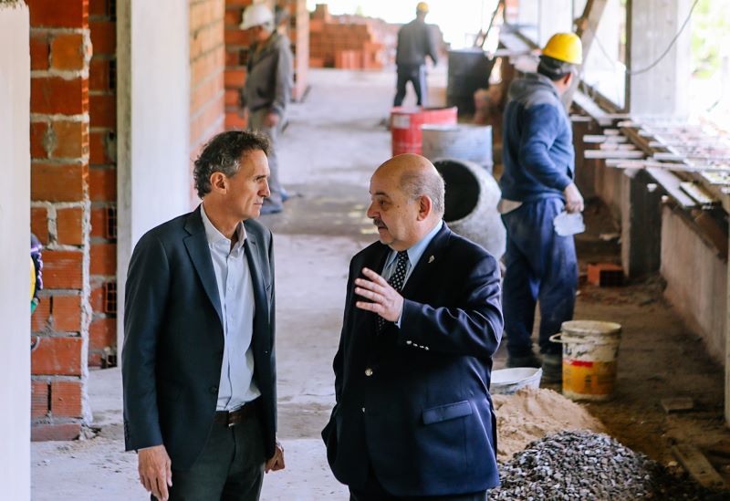 Tauber recorrió junto Katopodis obras en Ciencias Agrarias, Periodismo y Trabajo Social