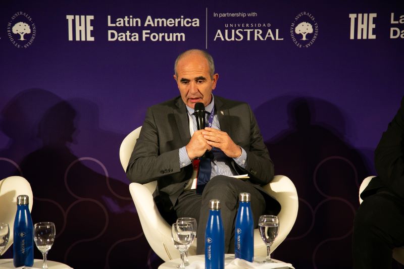 López Armengol disertó en el Foro de Datos de América Latina 2024