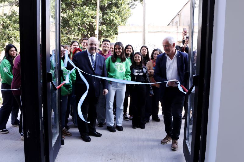 Tauber inauguró el flamante Complejo Aulario de Ciencias Veterinarias
