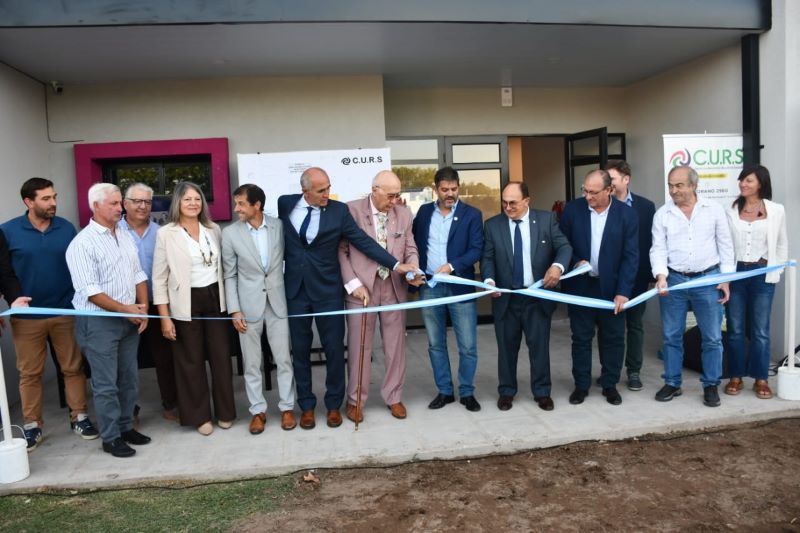 López Armengol en la inauguración de obras del Centro Universitario de Saladillo