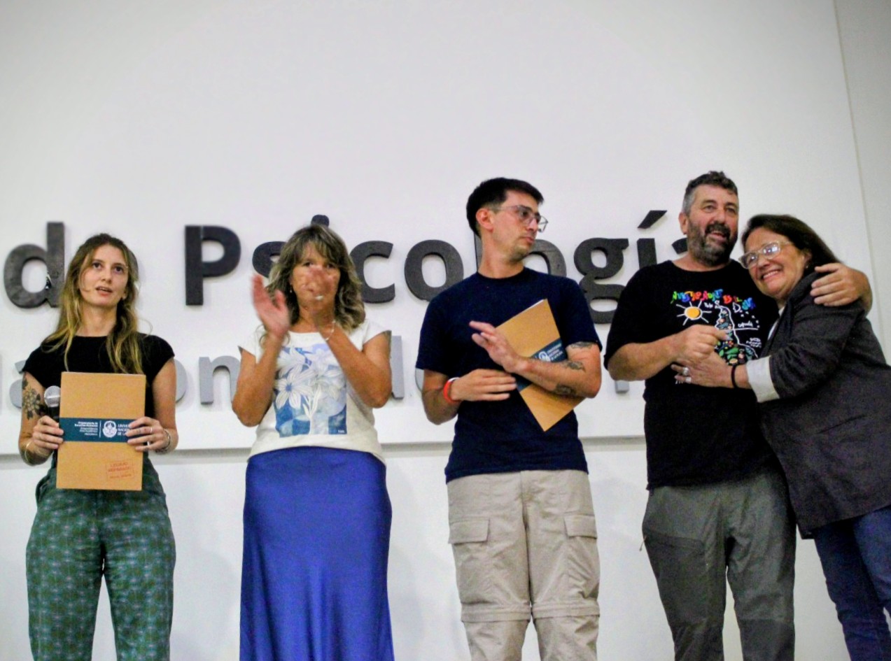 Se entregaron los legajos reparados de estudiantes de la carrera de Psicología víctimas del terrorismo de Estado