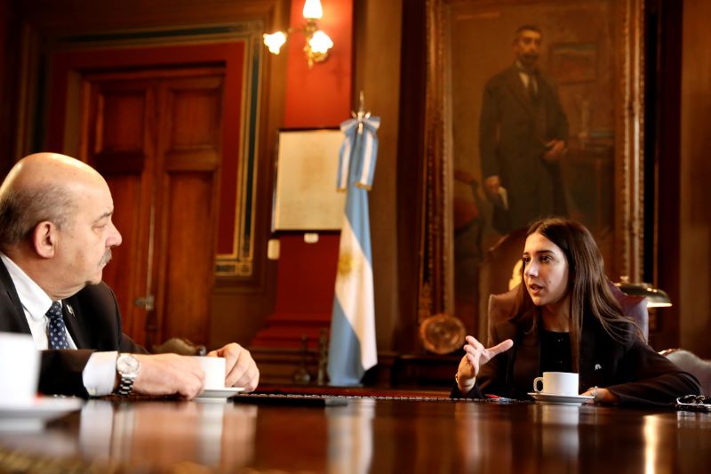 Orgullo: María Delfina Sciutto se graduó con honores en Derecho y fue premiada por la Corte Suprema