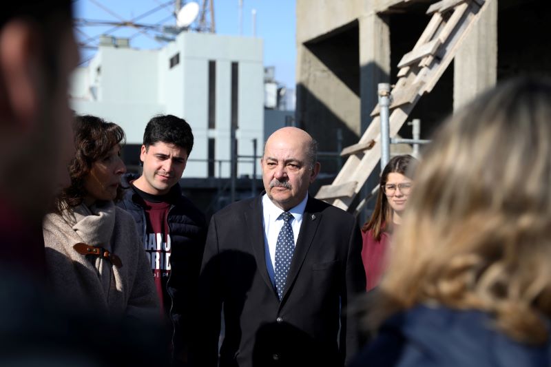 Tauber recorrió las obras del edificio Anexo de Derecho