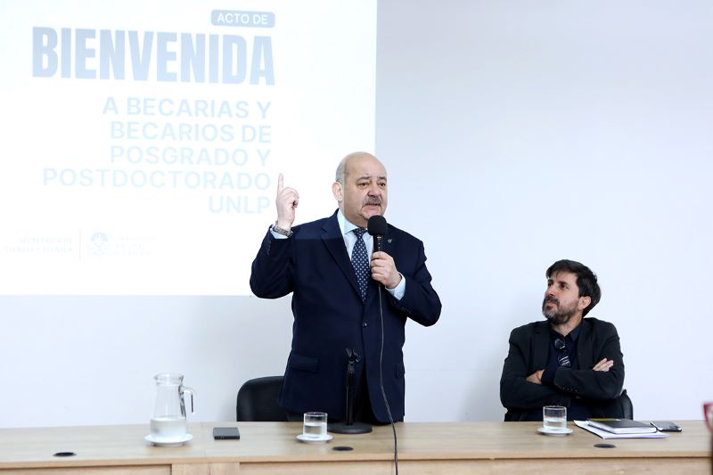 Jóvenes becarios de investigación tuvieron su acto de bienvenida