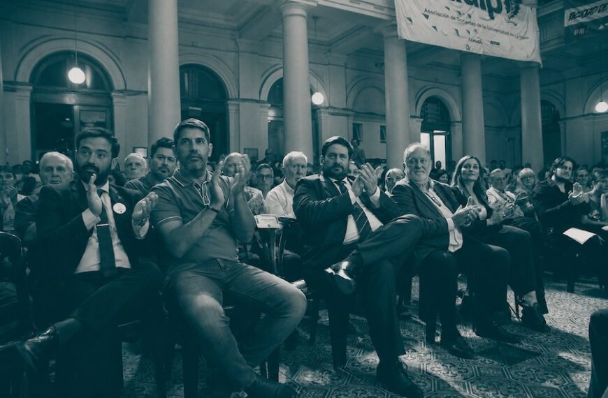 La comodidad de la insinuación
