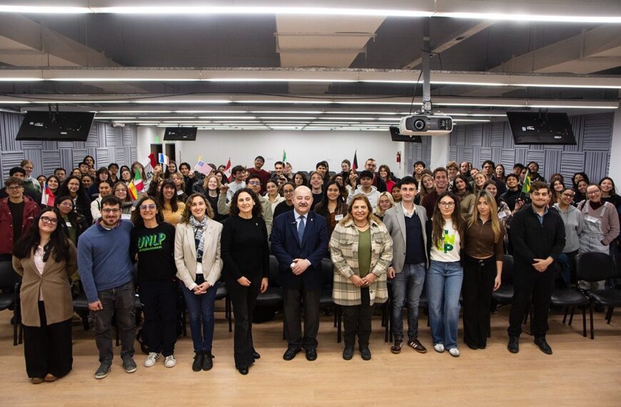 La UNLP recibió a 172 estudiantes internacionales de 13 países