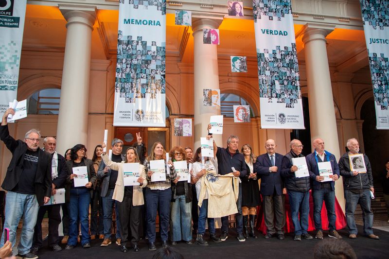 A 50 años, los Lápices siguen escribiendo y son Honoris Causa de la UNLP