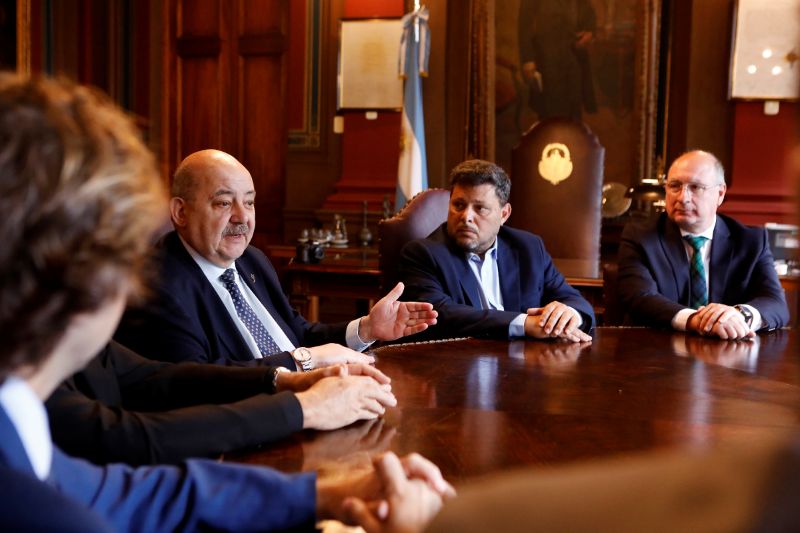 Tauber recibió a las autoridades del Instituto del Diálogo Interreligioso