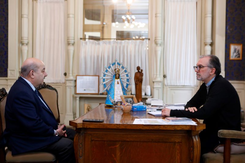 La UNLP y el Arzobispado platense en una cruzada por la región libre de hambre
