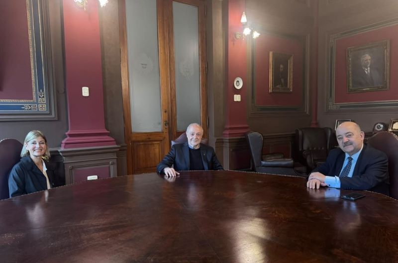 Tauber recibió a autoridades de la Universidad del Este