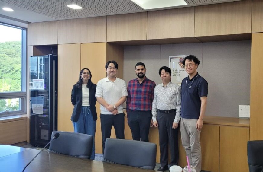 Mientras La Plata se prepara para recibir a BTS, la UNLP estudia la otra cara de Corea: su poder tecnológico