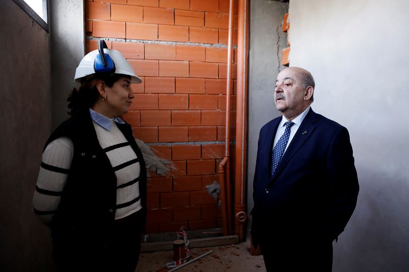Tauber recorrió el avance de las obras del edificio anexo de Derecho
